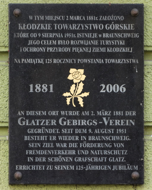 Gedenktafel des GGV an dessen Gründungsort in Glatz