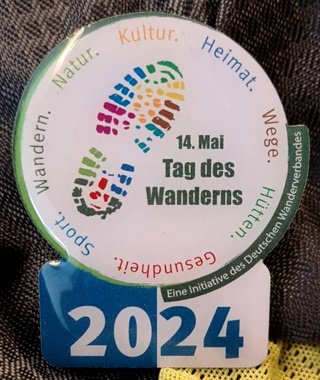 Pin zum „Tag des Wanderns“ 2024